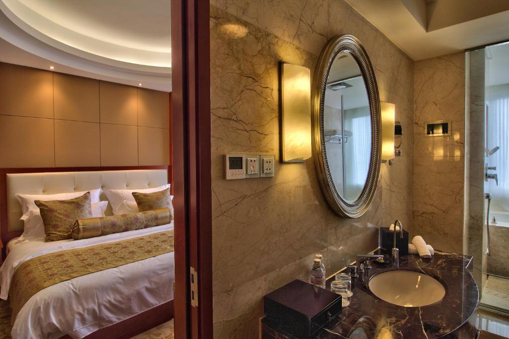 Citic Ningbo International Hotel Buitenkant foto